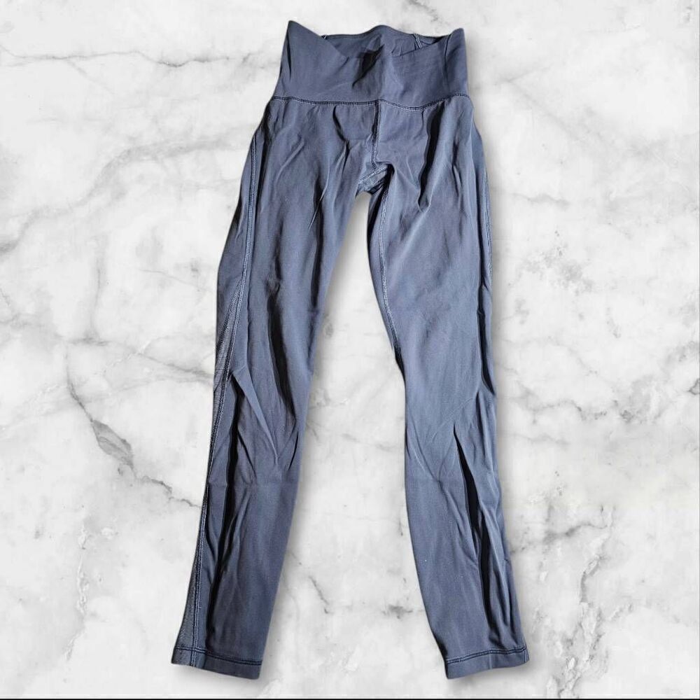 Lululemon Size 4 Blue Wunder Train